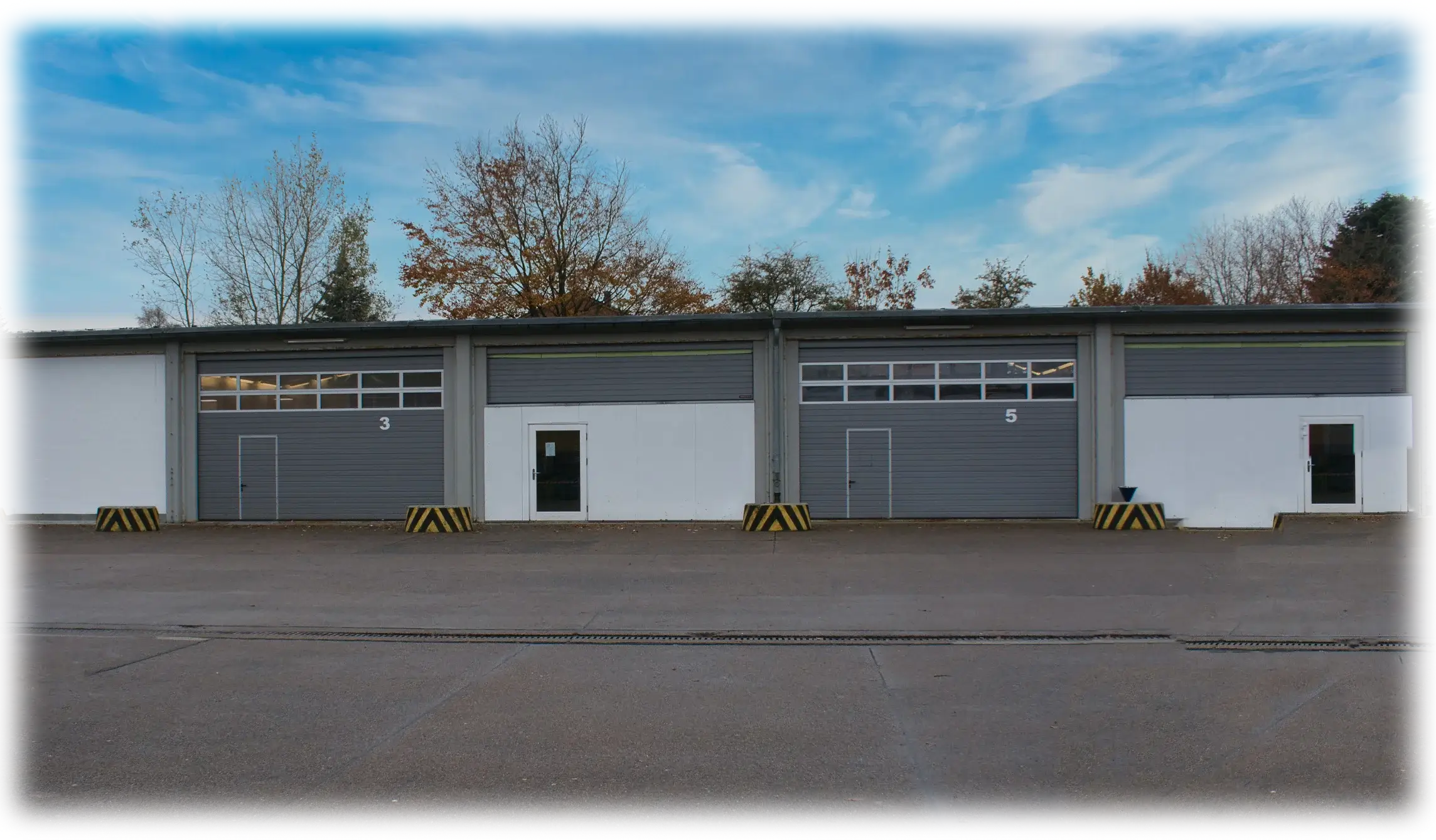 Kleiderkammer – Halle 25 in der Landesunterkunft Seeth